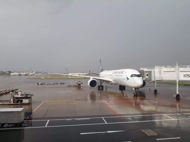Airbus A350-900 (B-LRO)
