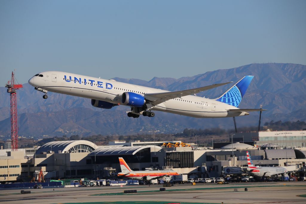 BOEING 787-10 Dreamliner (N14011)
