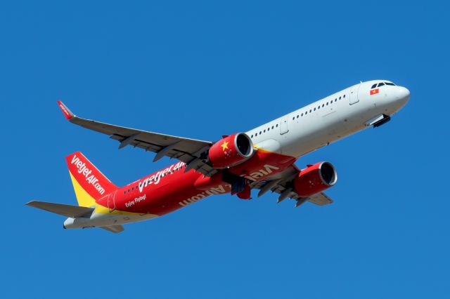 Airbus A321neo (A646) - Airbus A321-271N cn 7991. Vietjet Air.com VN-A646 departed  RWY 03 YPPH 17 Drcember 2023
