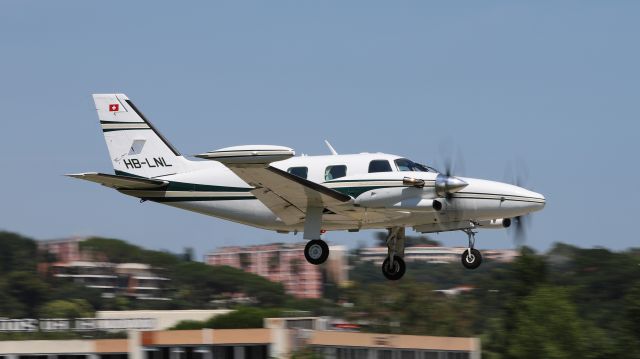 Piper Cheyenne 2 (HB-LNL)