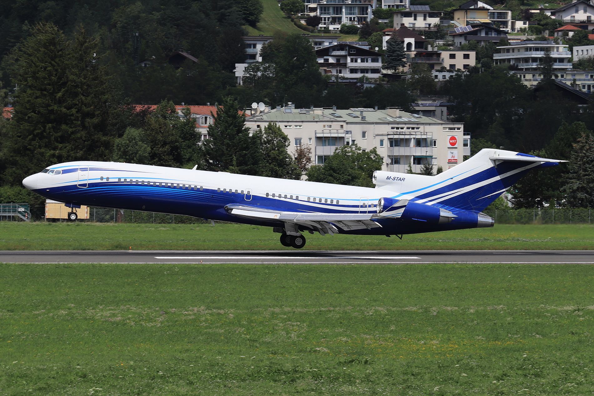 BOEING 727-200 (M-STAR)