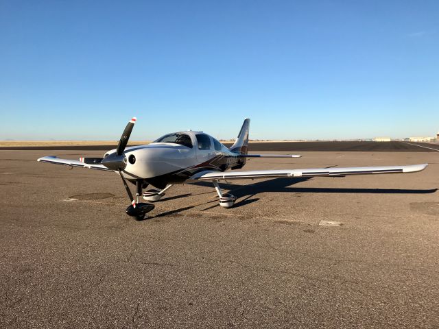 Cessna 400 (N523RA)