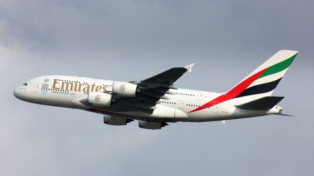 Airbus A380-800 (A6-EDF)