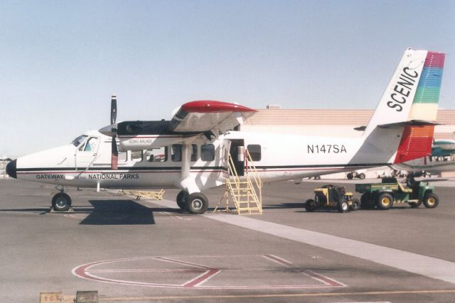 De Havilland Canada Twin Otter (N147SA) - Seen here in Oct-01.br /br /Exported to Costa Rica 9-Nov-07 as TI-BBQ,br /then reregistered N537AR 9-Jun-12.