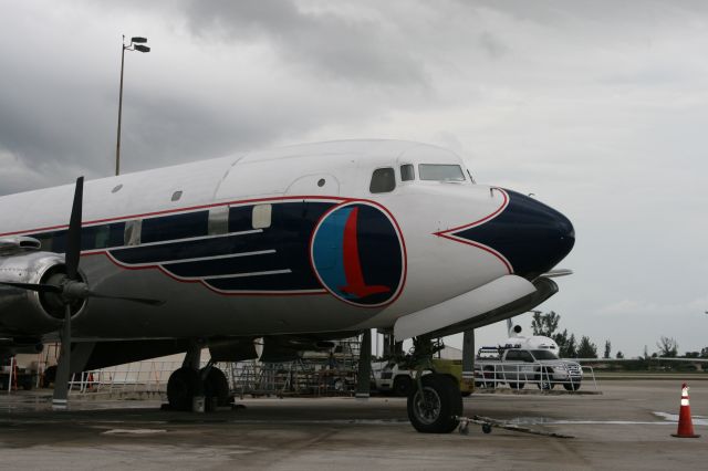 Douglas DC-7 (N8360) - EASTERN