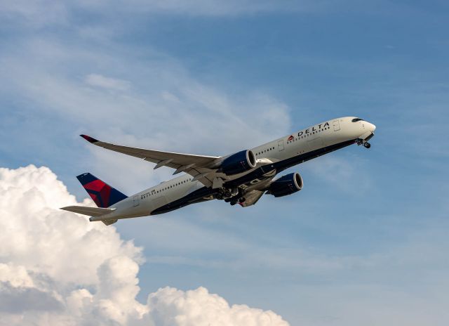 Airbus A350-900 (N507DN) - Delta 72 departs for Amsterdam EHAM.