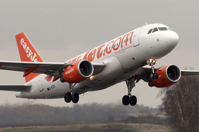 Airbus A319 (G-EZIC)