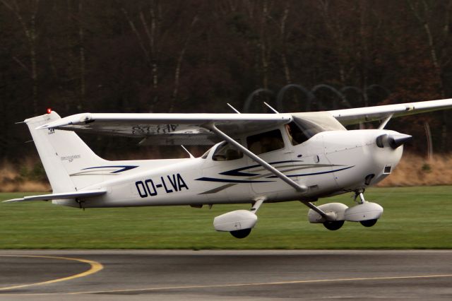 Cessna Skyhawk (OO-LVA) - ONE OF THE AIRCRAFT OF "LIMBURGSE VLEUGELS V.Z.W." GENK, BELGIUM. STATIONED AT GENK/ZWARTBERG AIRFIELD.