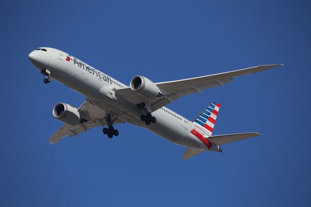 Boeing 787-9 Dreamliner (N835AN)