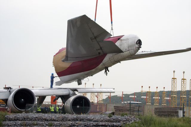 Boeing 747-200 (N704CK)