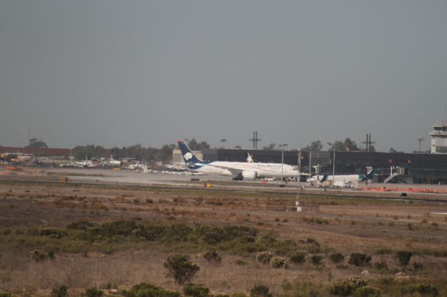 Boeing 787-8 (N782AM) - PUSH BACK FROM GATE 10 MMTJ