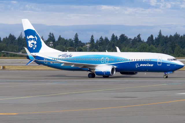 Boeing 737-800 (N512AS) - Spirit of Seattle