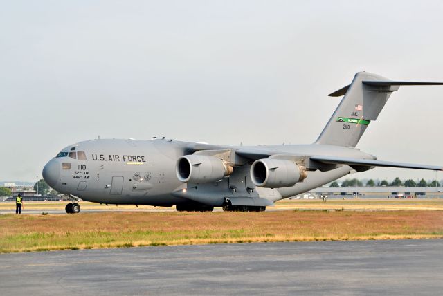 Boeing Globemaster III (N21110)