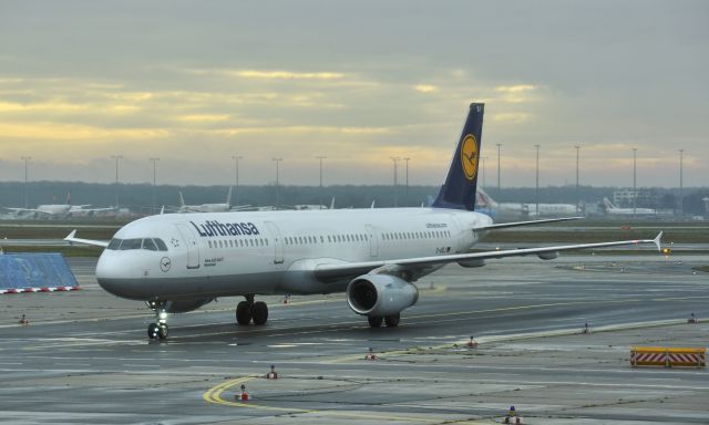 Airbus A321 (D-AIDJ) - Lufthansa Airbus A321-231 D-AIDJ in Frankfurt 