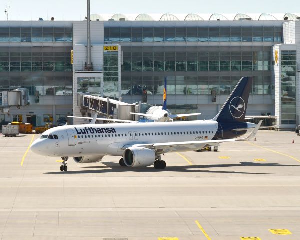 Airbus A320 (D-AINO) - Lufthansa Airbus A320-271N D-AINO in Munich 