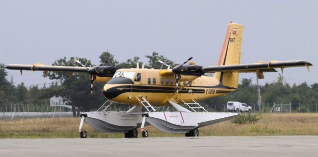 De Havilland Canada Twin Otter (C-GOGB) - De Havilland Canada Twin Otter DHC-6-300 (C-GOGB) of the Province of Ontario’s Ministry of Natural Resources Aviation and Fire Management Branch on standby at YSB on 17 Aug 24.