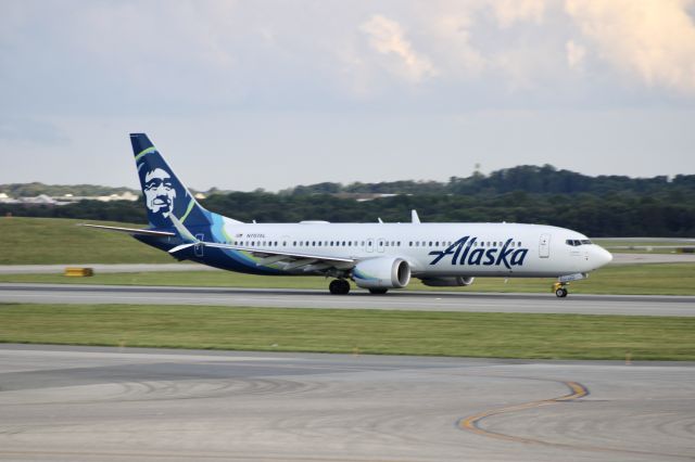 Boeing 737 MAX 9 (N707AL)