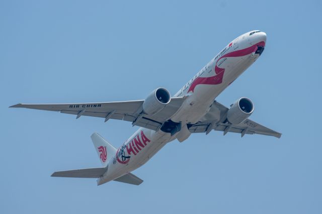 BOEING 777-300ER (B-2006) - 中国国航“爱中国”号彩绘机