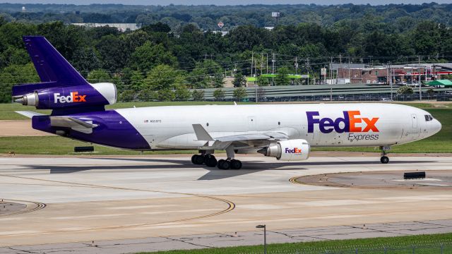 Boeing MD-11 (N605FE) - "April Star" seen here arriving home on a very hot day!