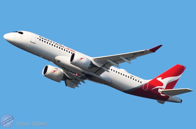Airbus A220-300 (VH-X4F)