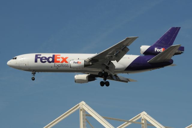 McDonnell Douglas DC-10 (N550FE) - Another one of the oldest birds in the FedEx fleet, ex-AA, 1972 build, Line number 55. Shot at KIND 02-27-16.