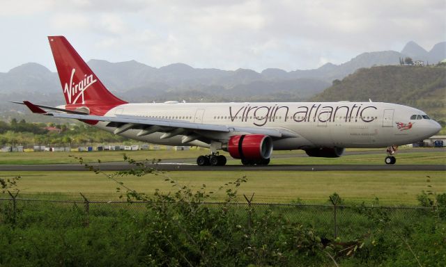 Airbus A330-200 (G-VMNK)