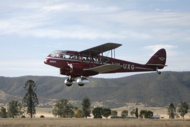 De Havilland Dragon Rapide (VH-UXG)