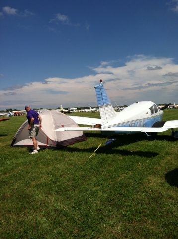Piper Cherokee Arrow (N7410R)