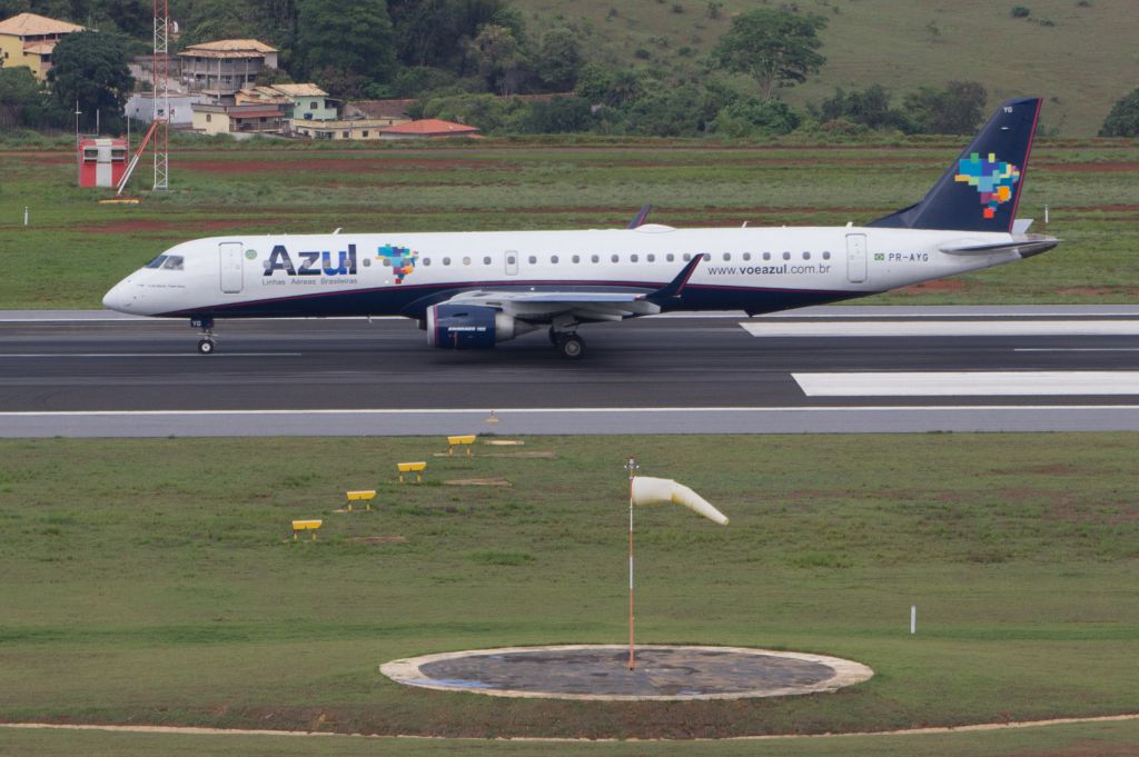 Embraer ERJ-190 (PR-AYG)