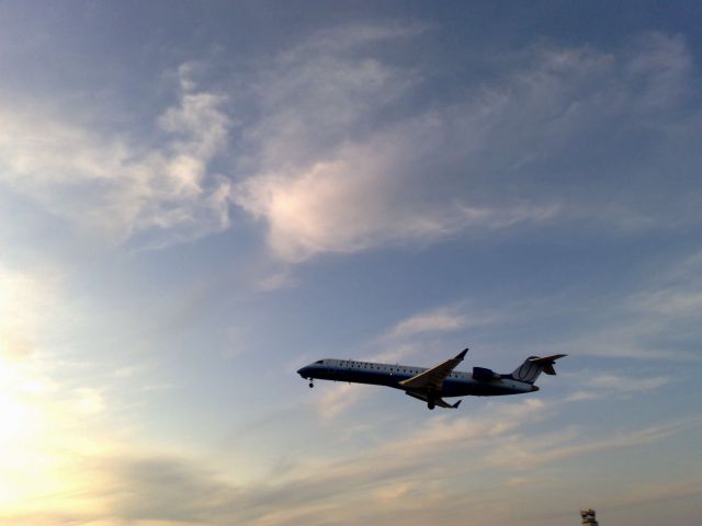 Canadair Regional Jet CRJ-700 (N518LR)