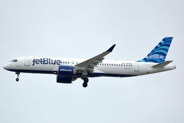 Airbus A220-300 (N3080J) - JetBlue newest Aircraft 