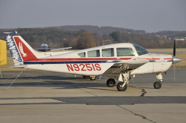 Beechcraft Sierra (N9251S) - 1975 Beech B24R