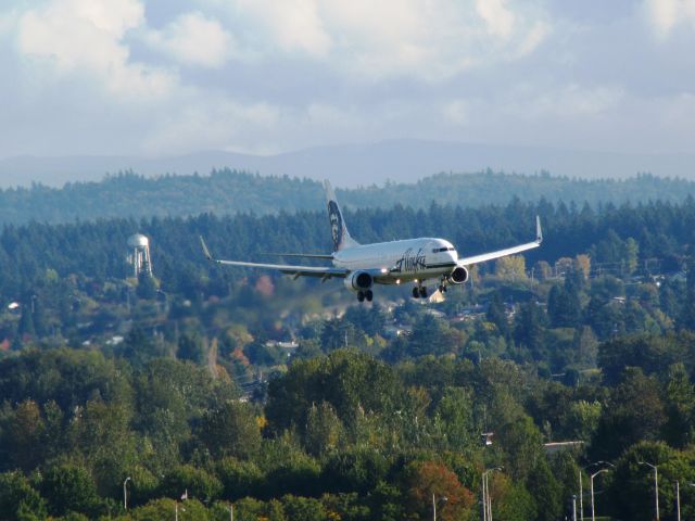 Boeing 737-800 (N592AS)