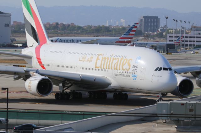 Airbus A380-800 (A6-EOH)