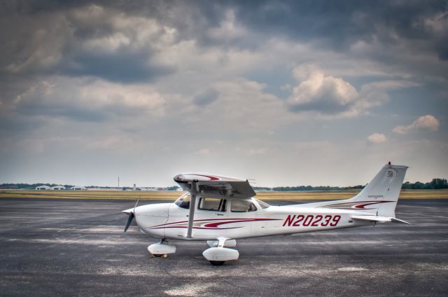 Cessna Skyhawk (N20239)