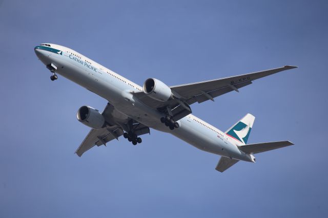 BOEING 777-300ER (B-KPG)