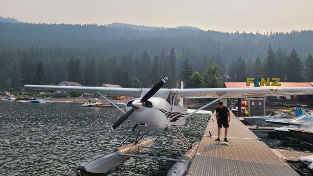 Cessna Skywagon 180 (C-FHSG)