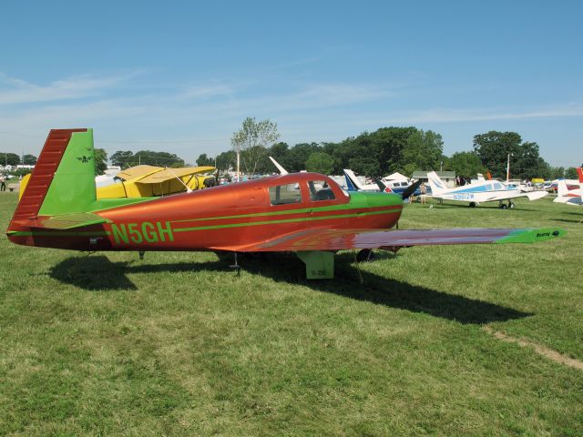 Mooney M-20 (N5GH) - Oshkosh 2013!