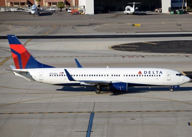 Boeing 737-800 (N393DA)