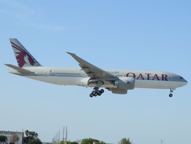 BOEING 777-200LR (A7-BBF)