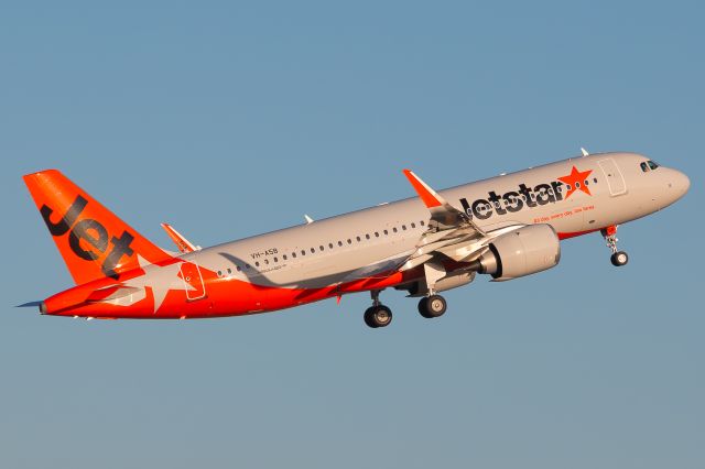 Airbus A320neo (VH-A5B) - Jetstar's brand new Airbus A320neo! Second in the fleet- she arrived only last week :)