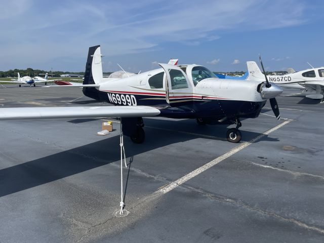 Mooney M-20 (N6999D)