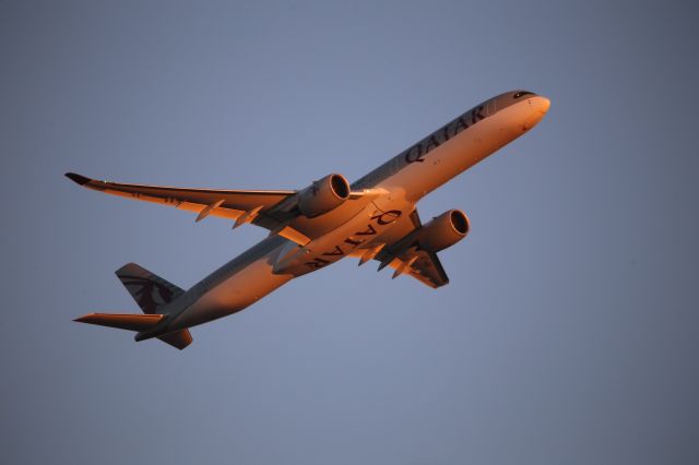 Airbus A350-1000 (A7-ANS)