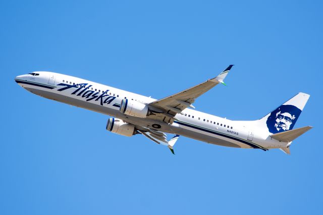 Boeing 737-900 (N481AS) - 01/31/2016 Alaska N481AS B739 KDFW