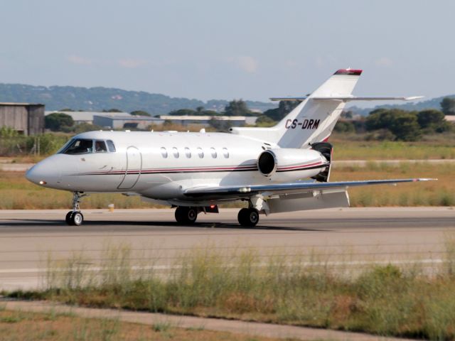 Hawker 800 (CS-DRM)