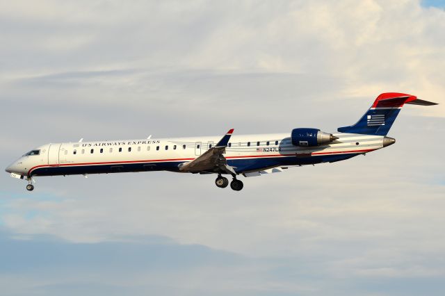 Canadair Regional Jet CRJ-900 (N247LR)