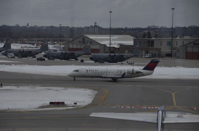 Canadair Regional Jet CRJ-200 (N468CA)