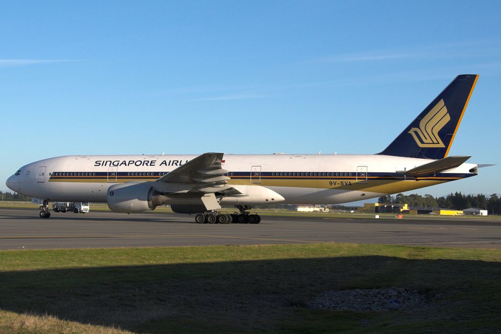Boeing 777-200 (9V-SVA) - from my 2007 archives
