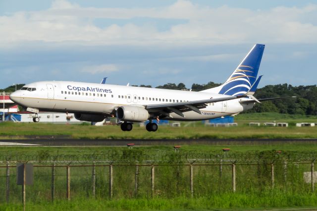 Boeing 737-800 (HP-1840CMP)