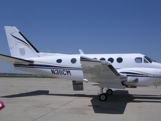 Beechcraft King Air 100 (N311CM)